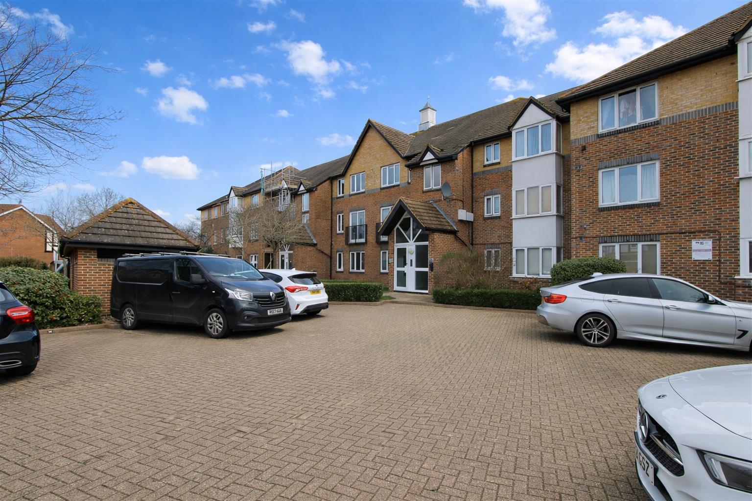 Cotswold Way, Worcester Park